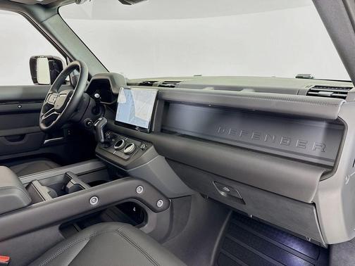 2025 Land Rover Defender P300