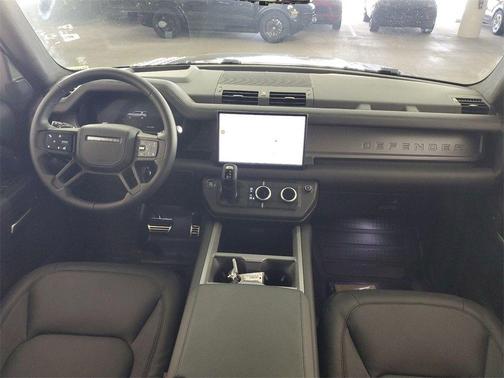 2025 Land Rover Defender P500 V8