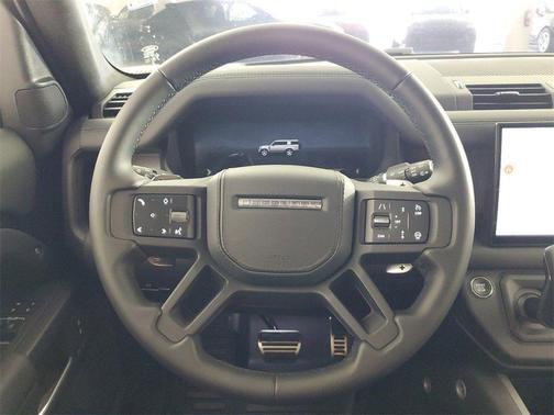 2025 Land Rover Defender P500 V8