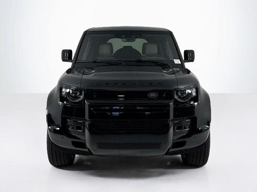 2025 Land Rover Defender P500 X-Dynamic SE