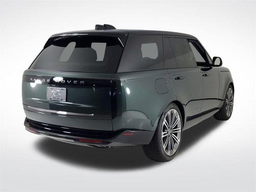 2025 Land Rover Range Rover P530 SE