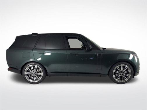 2025 Land Rover Range Rover P530 SE