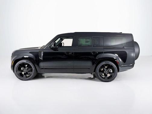 2025 Land Rover Defender P400 X-Dynamic SE