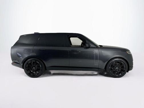 2025 Land Rover Range Rover P400 SE 7 Seat