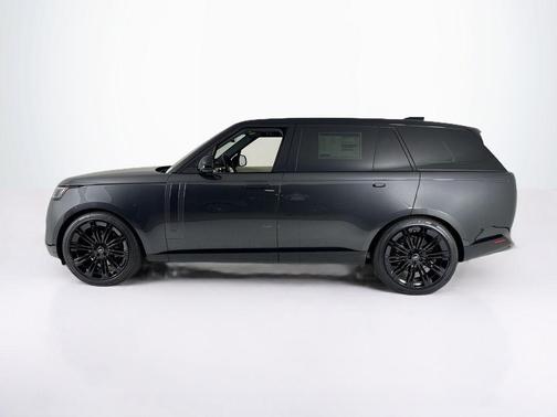 2025 Land Rover Range Rover P400 SE 7 Seat