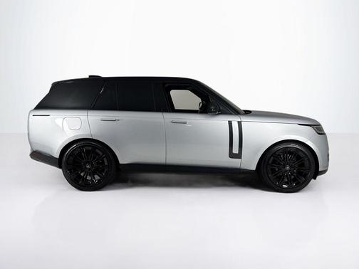 2025 Land Rover Range Rover P400 SE