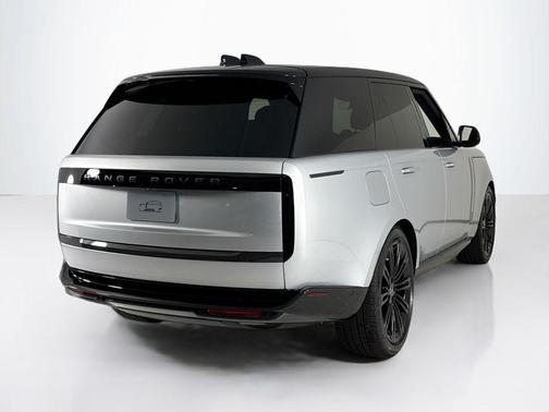 2025 Land Rover Range Rover P400 SE