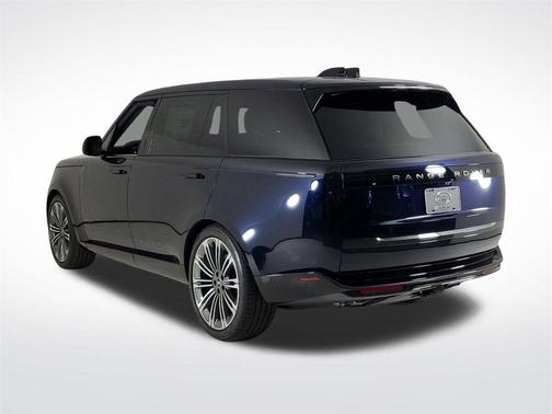 2025 Land Rover Range Rover P530 SE 7 Seat
