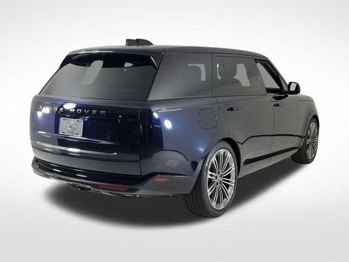 2025 Land Rover Range Rover P530 SE 7 Seat