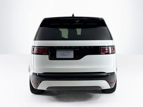 2025 Land Rover Discovery P360 Dynamic SE