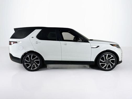 2025 Land Rover Discovery P360 Dynamic SE