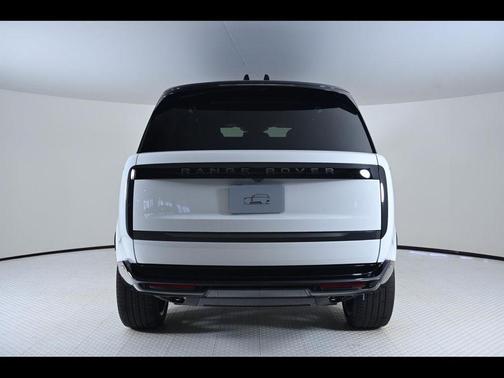 2026 Land Rover Range Rover P400 SE