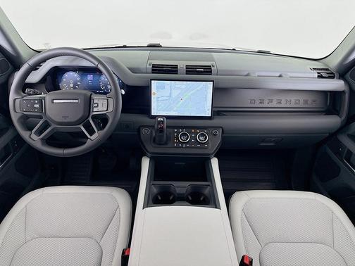 2025 Land Rover Defender P400 X-Dynamic SE