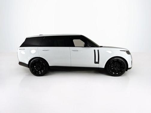2026 Land Rover Range Rover P400 SE 7 Seat