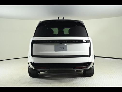 2025 Land Rover Range Rover P530 SE 7 Seat