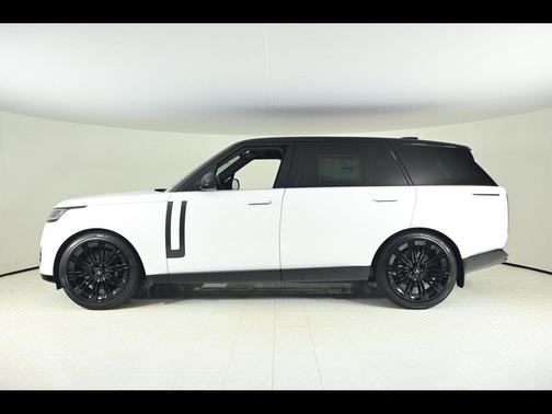 2025 Land Rover Range Rover P530 SE 7 Seat