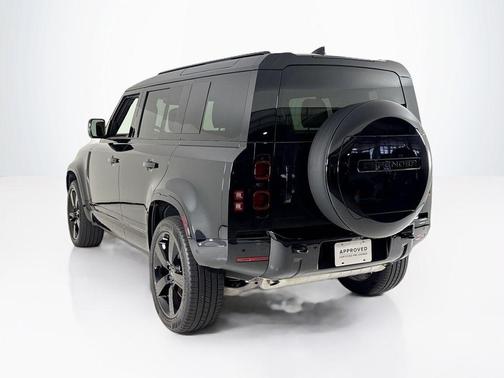 2025 Land Rover Defender P400 X-Dynamic SE