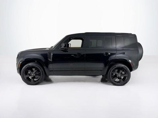 2025 Land Rover Defender P400 X-Dynamic SE