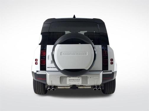 2024 Land Rover Defender P500 SE