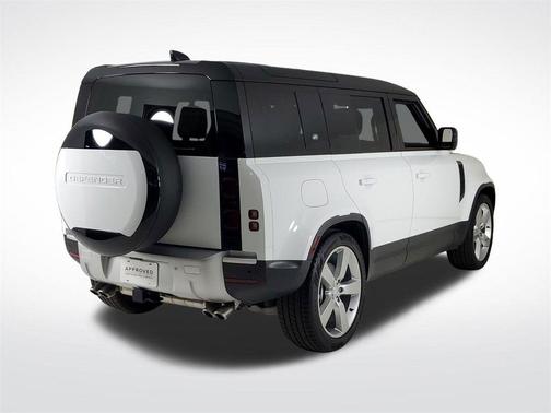 2024 Land Rover Defender P500 SE