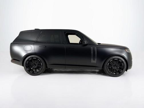 2026 Land Rover Range Rover SE