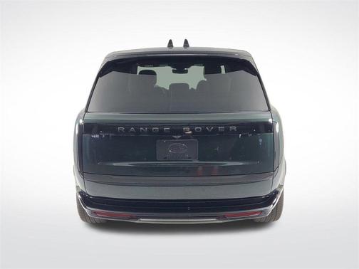 2025 Land Rover Range Rover P550e SE