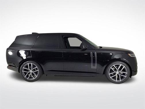 2025 Land Rover Range Rover P550e SE