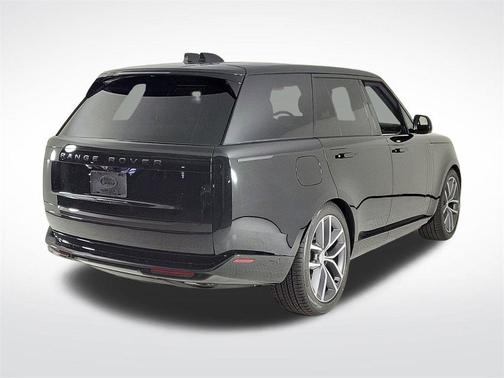 2025 Land Rover Range Rover P550e SE