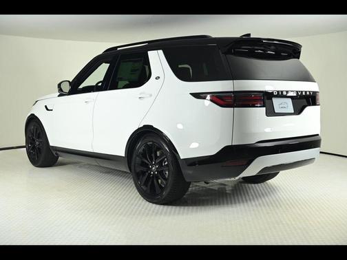 2026 Land Rover Discovery Tempest Edition