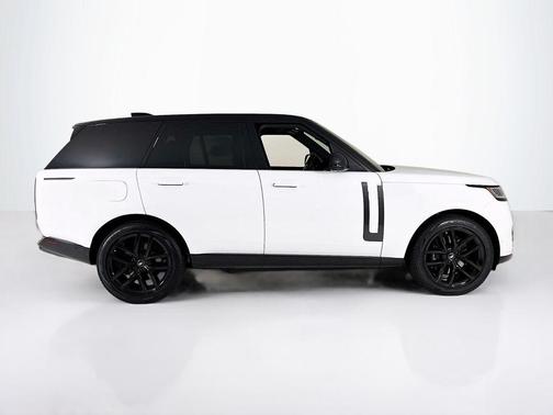 2025 Land Rover Range Rover P550e SE
