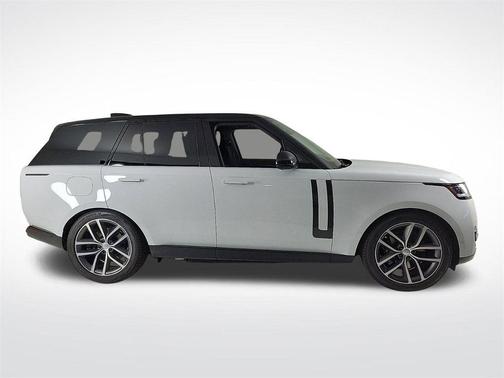 2025 Land Rover Range Rover P550e SE