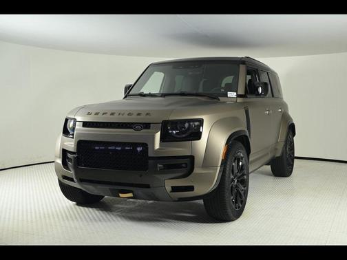 2025 Land Rover Defender V8