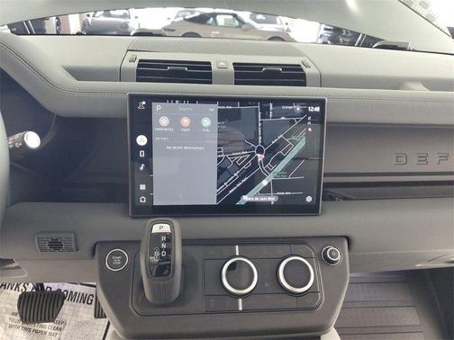 2025 Land Rover Defender P400 X-Dynamic SE