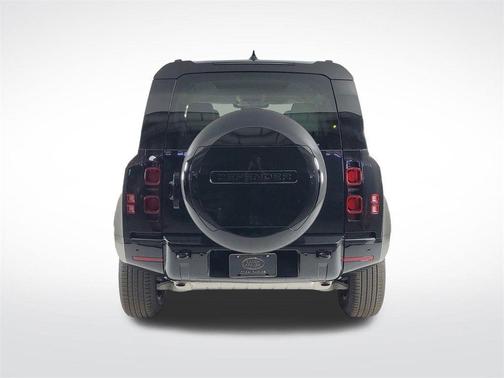 2025 Land Rover Defender P400 X-Dynamic SE