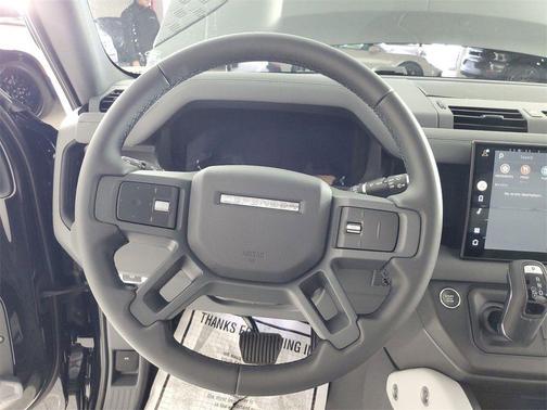 2025 Land Rover Defender P400 X-Dynamic SE