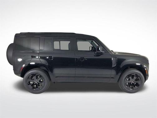 2025 Land Rover Defender P400 X-Dynamic SE