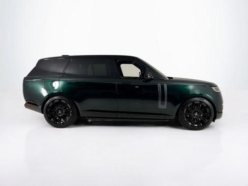 2025 Land Rover Range Rover P530 SE 7 Seat