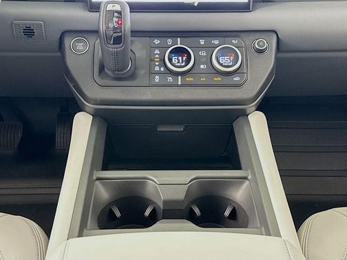 2025 Land Rover Defender P300 S