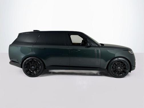2025 Land Rover Range Rover P530 SE 7 Seat