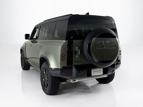 2025 Land Rover Defender P400 X-Dynamic SE
