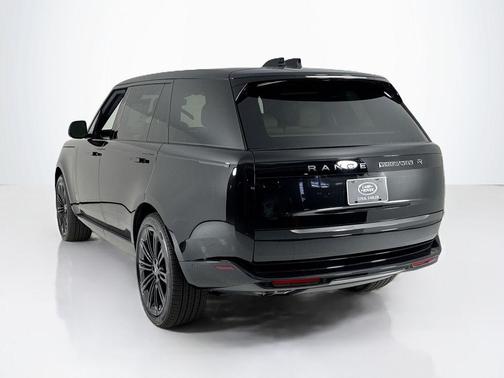 2025 Land Rover Range Rover P530 SE 7 Seat