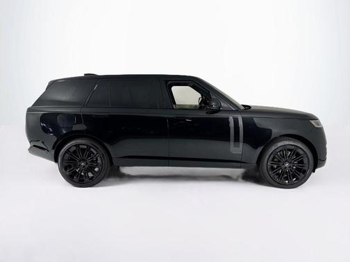 2025 Land Rover Range Rover P530 SE 7 Seat
