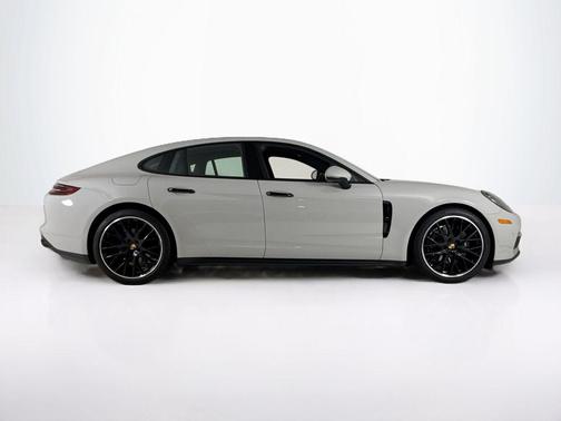 2020 Porsche Panamera 4