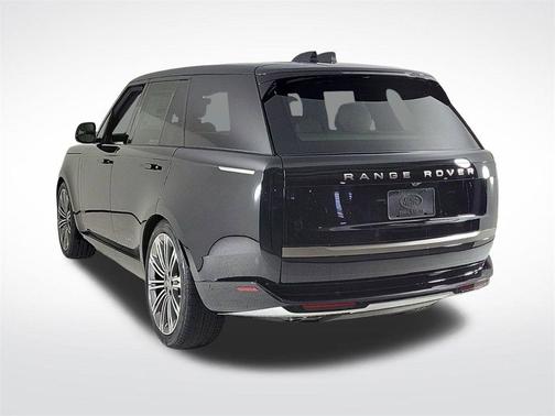 2025 Land Rover Range Rover P530 SE