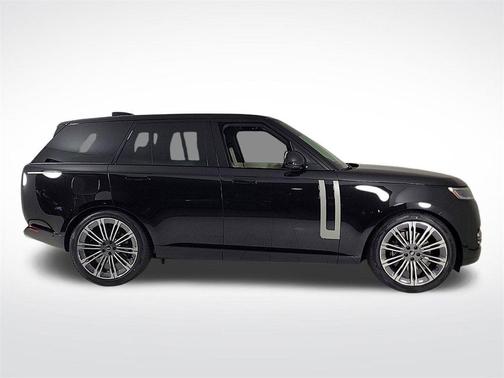 2025 Land Rover Range Rover P530 SE