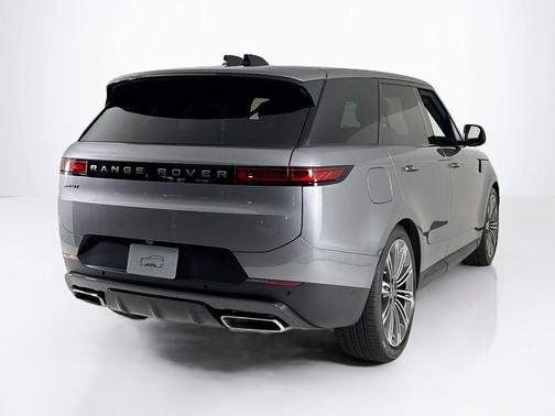 2025 Land Rover Range Rover Sport P360 SE