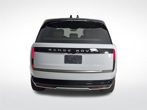 2025 Land Rover Range Rover P530 SE