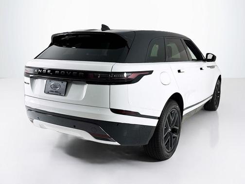 2026 Land Rover Range Rover Velar Dynamic SE