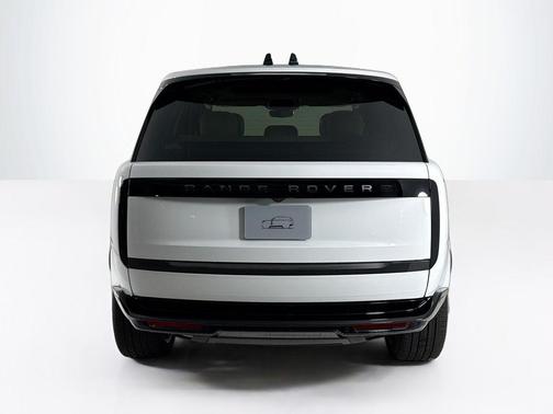2026 Land Rover Range Rover P400 SE