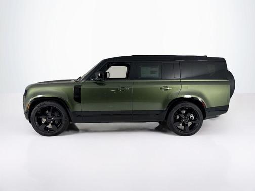 2026 Land Rover Defender 130 X-Dynamic SE